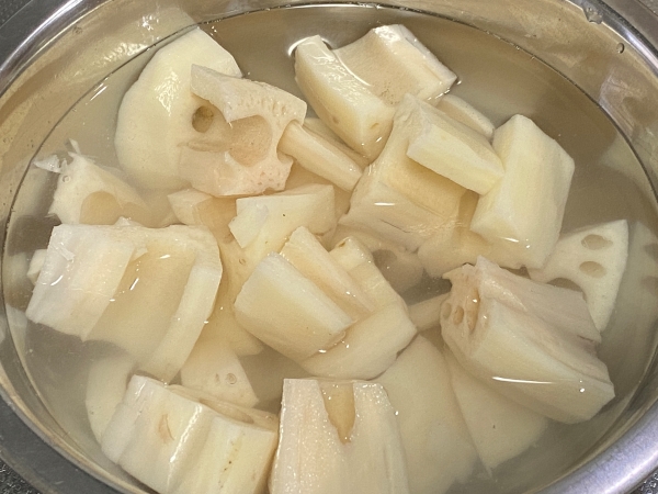 れんこんの甘酢じょうゆ煮