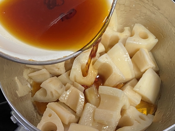 れんこんの甘酢じょうゆ煮